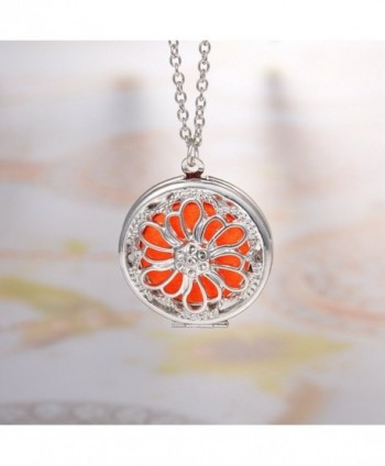 HooAMI Aromatherapy Essential Diffuser Necklace in Women's Lockets