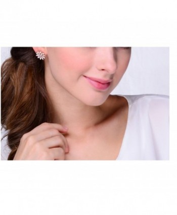 Beautiful Elegant Daisy Earrings Crystal