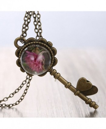 DaisyJewel Vintage Blossom Pendant Necklace