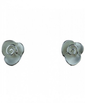 Takobia Women's Small Flower shape Post Earrings - CG11Q1SU3ZJ